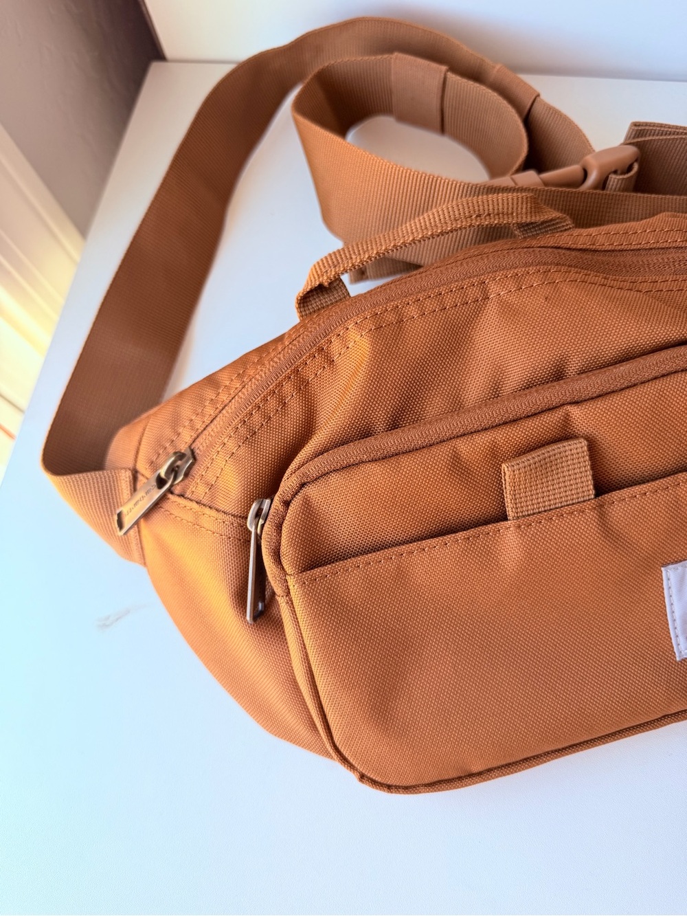 Carhartt Brown Waist Pack Crossbody Belt Bag Fanny Pack Front Pocket Zipper - Picture 3 of 9